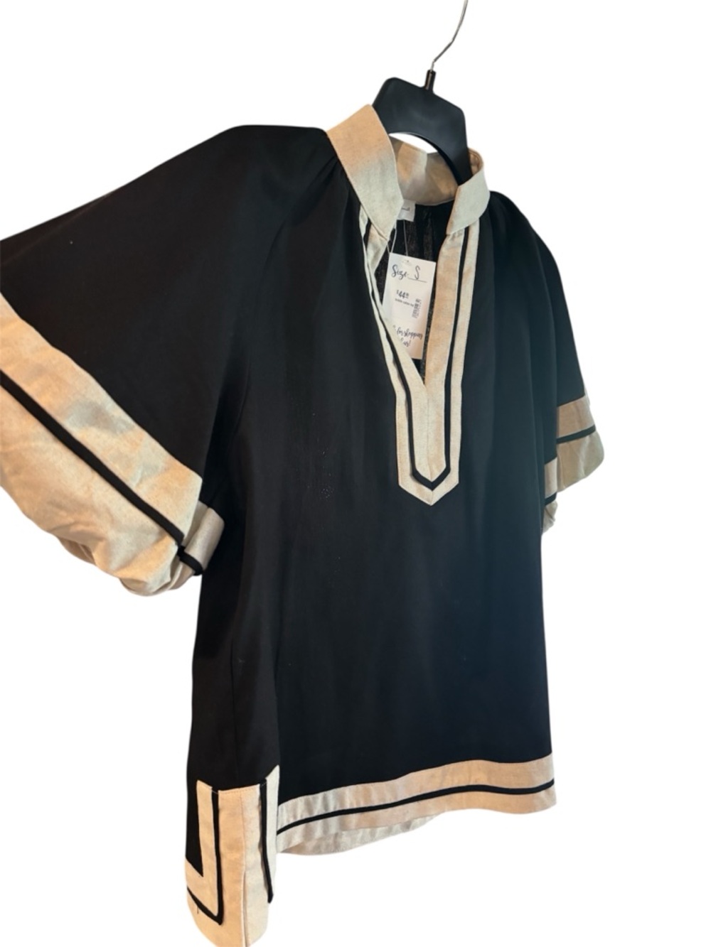 entro Black Top with Cream Trim - Picture 7 of 7